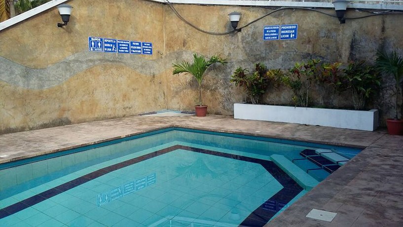 Imagen de la piscina del Hotel Americano, Francisco de Orellana. Foto 17