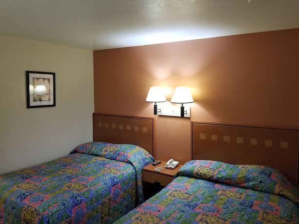 Imagen de la habitación del Hotel Americas Best Inn Macon. Foto 2