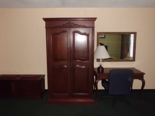Imagen de la habitación del Hotel America's Best Inn & Suites, Lakeland. Foto 4