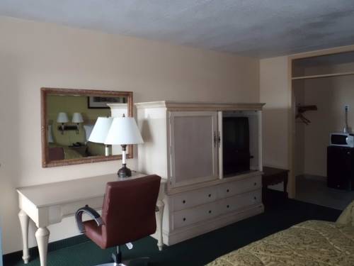 Imagen de la habitación del Hotel America's Best Inn & Suites, Lakeland. Foto 6