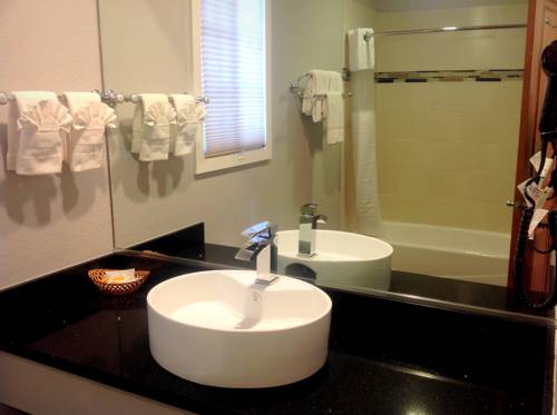 Imagen de la habitación del Hotel America's Best Inn & Suites, Merced. Foto 16