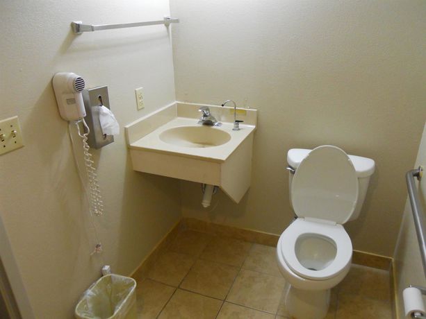 Imagen de la habitación del Hotel America's Best Inn and Suites Beaufort. Foto 3