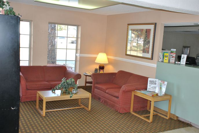 Imagen de los interiores del Hotel America's Best Inn and Suites Beaufort. Foto 14