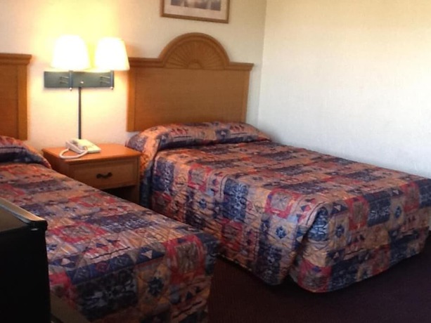 Imagen de la habitación del Hotel Americas Best Inn and Suites Fort Lauderdale North. Foto 2