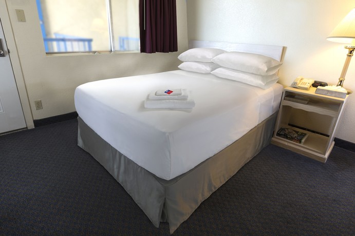 Imagen de la habitación del Hotel Americas Best Inn and Suites Fort Lauderdale North. Foto 9
