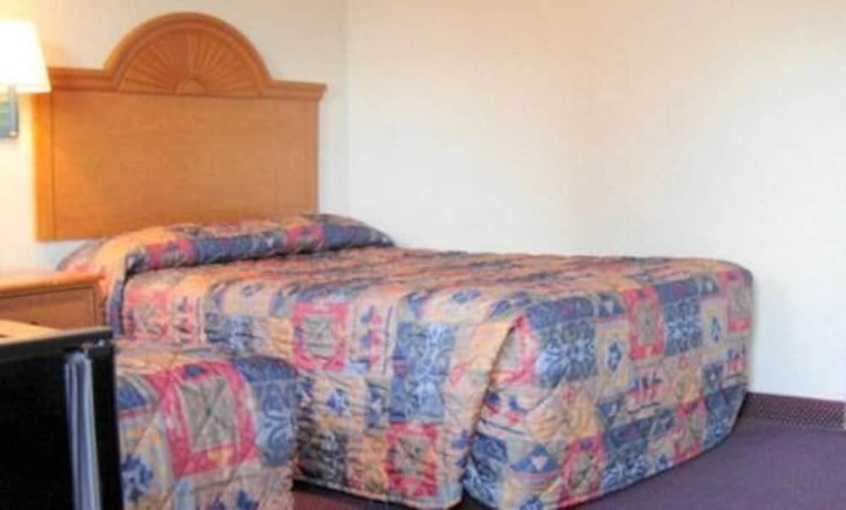 Imagen de la habitación del Hotel Americas Best Inn and Suites Fort Lauderdale North. Foto 10