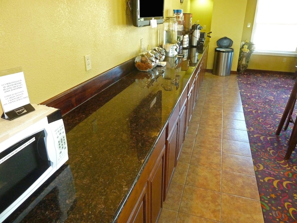 Imagen del bar/restaurante del Hotel Americas Best Value Inn Alpine. Foto 4