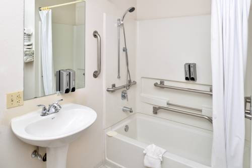 Imagen de la habitación del Hotel Americas Best Value Inn And Suites Cheyenne. Foto 2