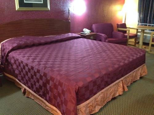 Imagen de la habitación del Hotel Americas Best Value Inn And Suites Denton. Foto 9