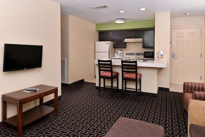 Imagen de la habitación del Hotel Americas Best Value Inn And Suites Extended Stay Tulsa. Foto 3