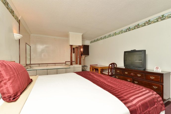 Imagen de la habitación del Hotel Americas Best Value Inn And Suites Kansas City. Foto 6