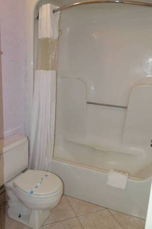 Imagen de la habitación del Hotel Americas Best Value Inn And Suites Knoxville. Foto 4