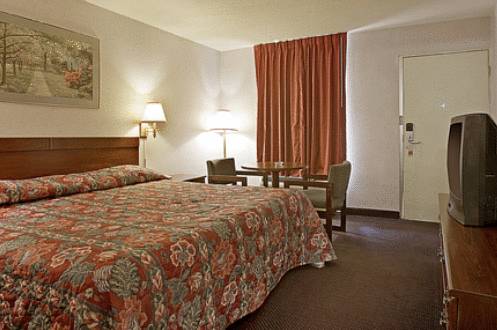 Imagen de la habitación del Hotel Americas Best Value Inn And Suites Knoxville. Foto 16