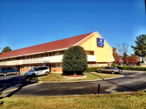 Imagen general del Hotel Americas Best Value Inn And Suites Little Rock At Scott Hamilton Dr. Foto 4