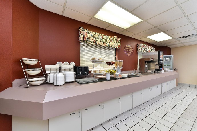 Imagen del bar/restaurante del Hotel Americas Best Value Inn And Suites Morrow Atlanta. Foto 3