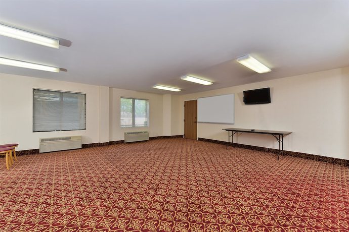Imagen de los interiores del Hotel Americas Best Value Inn And Suites Morrow Atlanta. Foto 20
