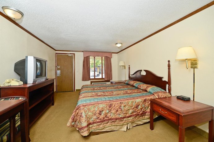 Imagen de la habitación del Hotel Americas Best Value Inn And Suites Warren Detroit. Foto 5