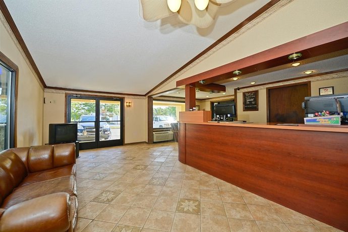 Imagen de los interiores del Hotel Americas Best Value Inn And Suites Warren Detroit. Foto 14