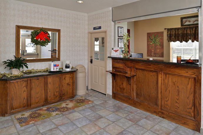 Imagen del bar/restaurante del Hotel Americas Best Value Inn And Suites Winnie. Foto 3