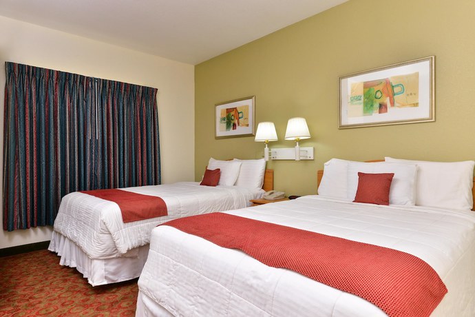 Imagen general del Hotel Americas Best Value Inn And Suites Winnie. Foto 1