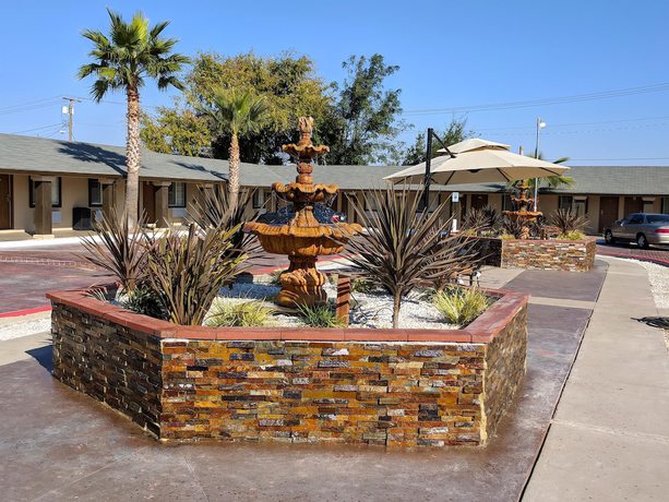 Imagen de los exteriores del Hotel Americas Best Value Inn Antioch. Foto 17