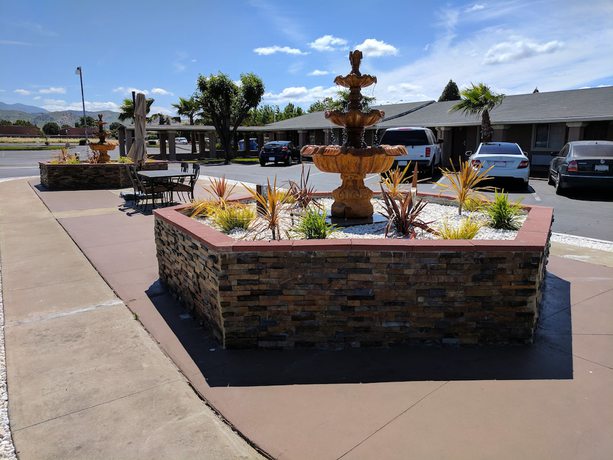 Imagen de los exteriores del Hotel Americas Best Value Inn Antioch. Foto 16