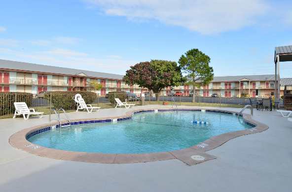 Imagen de la piscina del Hotel America's Best Value Inn, Ardmore. Foto 8