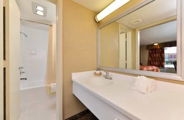 Imagen de la habitación del Hotel America's Best Value Inn, Ardmore. Foto 6