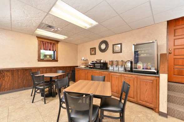 Imagen del bar/restaurante del Hotel America's Best Value Inn, Ardmore. Foto 2