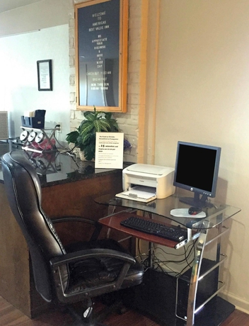 Imagen de los interiores del Hotel Americas Best Value Inn Austin University. Foto 7