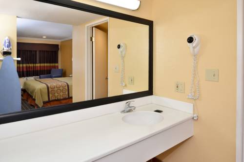 Imagen de la habitación del Hotel Americas Best Value Inn Azusa Pasadena. Foto 8