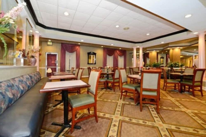 Imagen del bar/restaurante del Hotel Americas Best Value Inn Baltimore. Foto 2