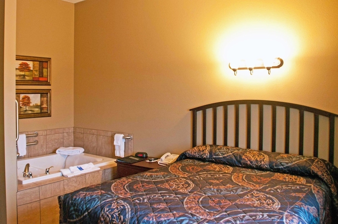 Imagen de la habitación del Hotel America's Best Value Inn - Big Lake. Foto 4