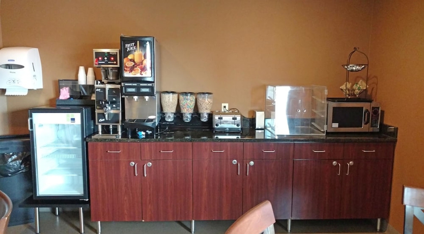 Imagen del bar/restaurante del Hotel America's Best Value Inn - Big Lake. Foto 3