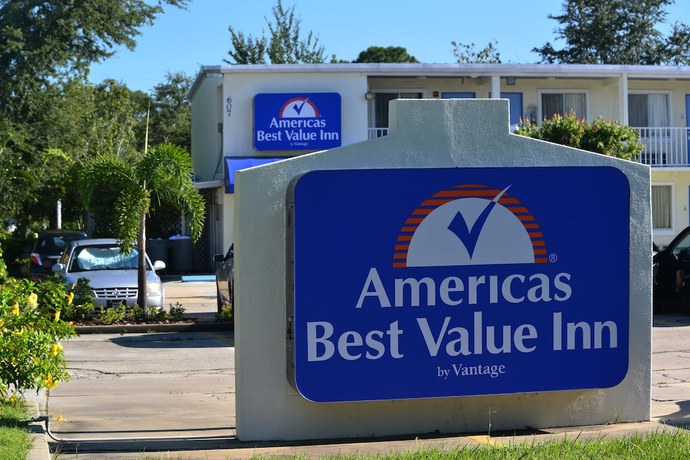 Imagen de la habitación del Hotel Americas Best Value Inn Bradenton Sarasota. Foto 10