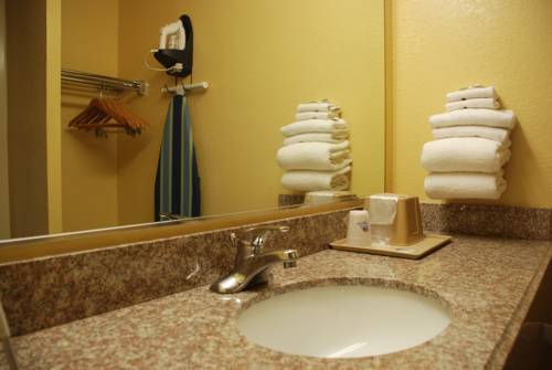 Imagen de la habitación del Hotel Americas Best Value Inn Buda Austin S. Foto 11