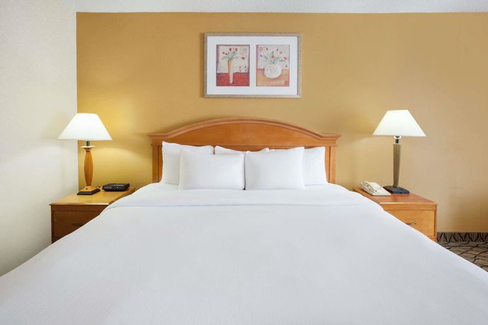 Imagen de la habitación del Hotel Americas Best Value Inn Canton. Foto 8