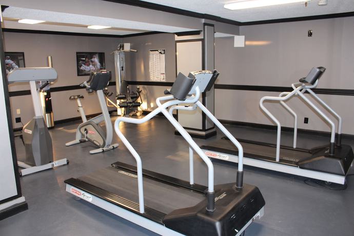 Imagen de los interiores del Hotel Americas Best Value Inn Canton. Foto 16