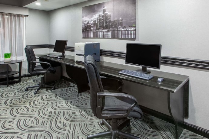 Imagen de los interiores del Hotel Americas Best Value Inn Canton. Foto 19