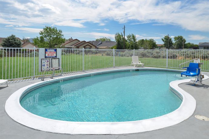 Imagen de la piscina del Hotel Americas Best Value Inn Carson City. Foto 18