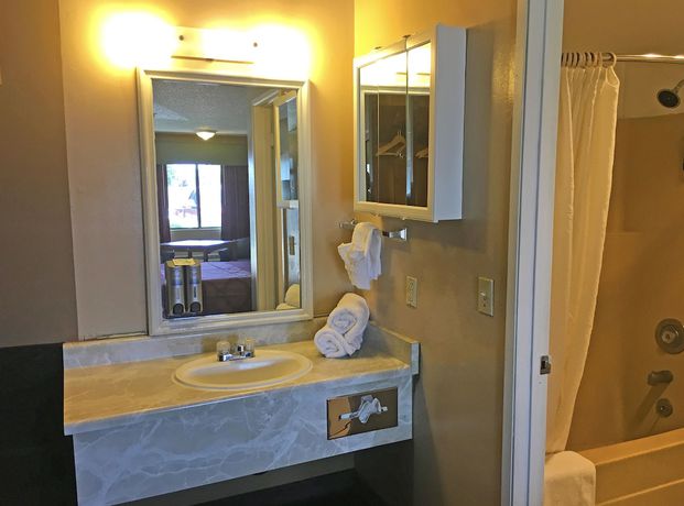 Imagen de la habitación del Hotel Americas Best Value Inn Carson City. Foto 8