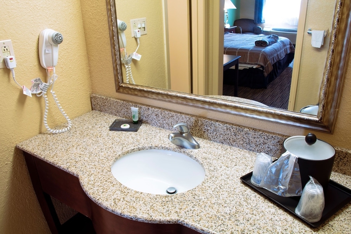 Imagen de la habitación del Hotel Americas Best Value Inn Charlotte, Nc. Foto 8