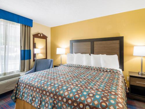 Imagen de la habitación del Hotel Americas Best Value Inn Clayton. Foto 14