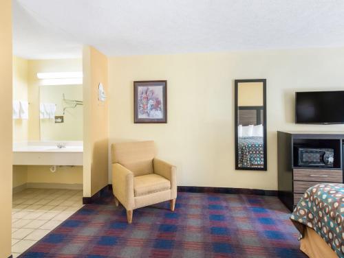 Imagen de la habitación del Hotel Americas Best Value Inn Clayton. Foto 16