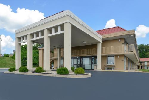 Imagen general del Hotel Americas Best Value Inn Collinsville St. Louis. Foto 15