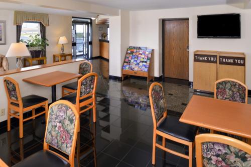 Imagen general del Hotel Americas Best Value Inn Collinsville St. Louis. Foto 10