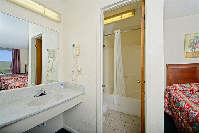 Imagen de los interiores del Hotel Americas Best Value Inn, Cullman. Foto 15