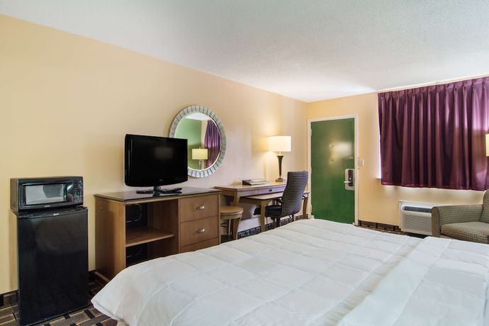 Imagen de la habitación del Hotel Americas Best Value Inn Darien. Foto 2