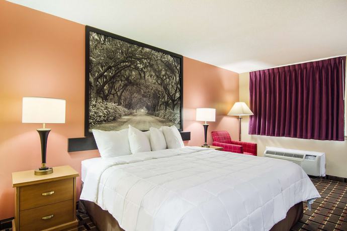 Imagen de la habitación del Hotel Americas Best Value Inn Darien. Foto 4