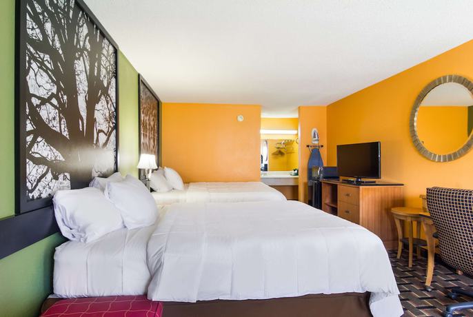 Imagen de la habitación del Hotel Americas Best Value Inn Darien. Foto 5